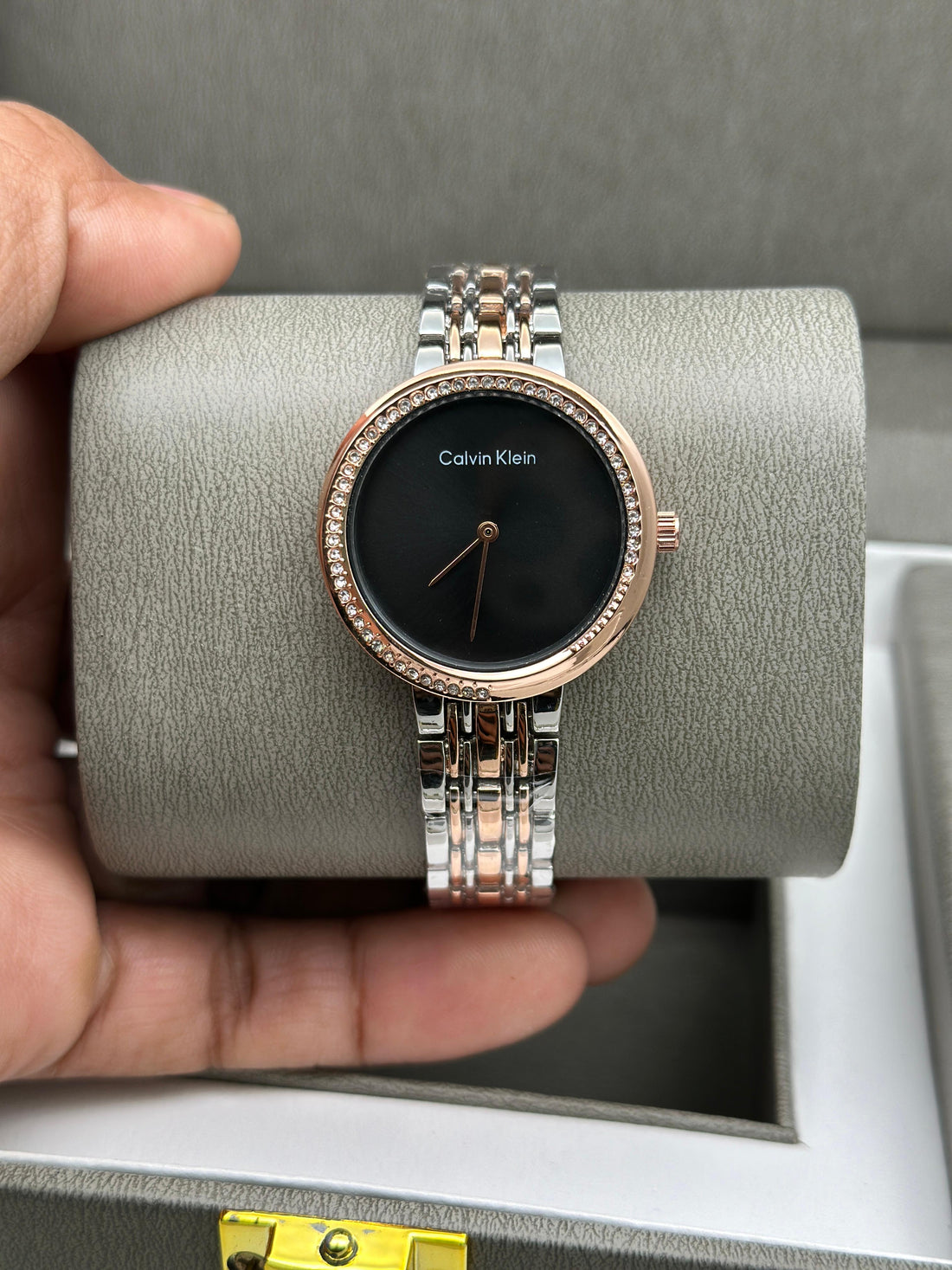 Ca_lvin Klein Inspired Twisted Bezel Green Dial Watch for Women